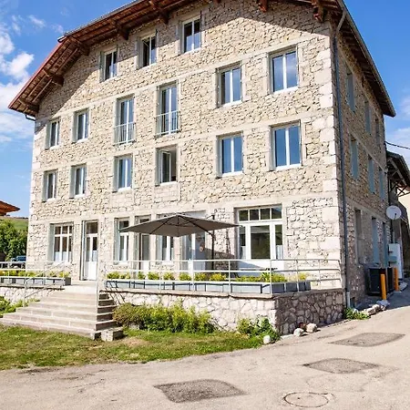 La Batisse L'Arbre Beige Apartment Le Petit-Abergement Exterior photo